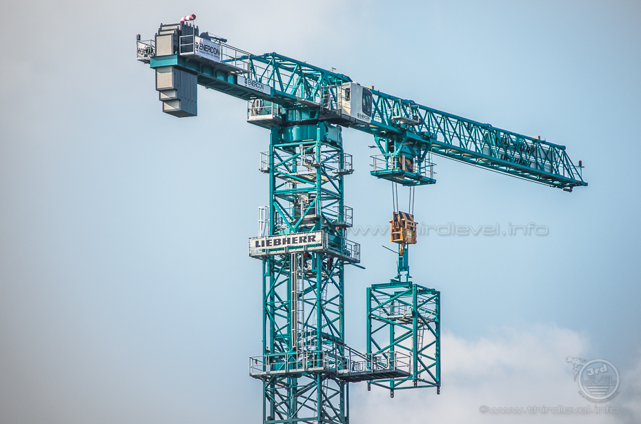 LIEBHERR 1000 EC-B 125 Litronic