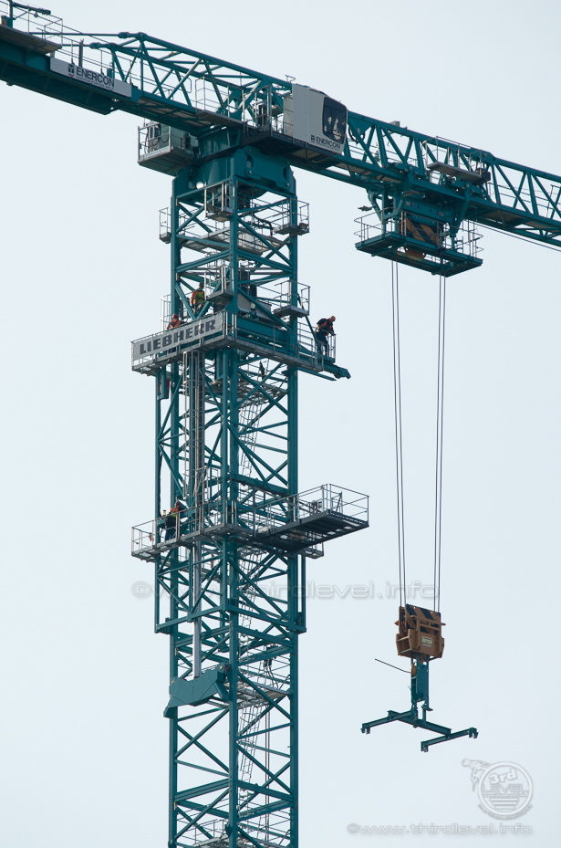 LIEBHERR 1000 EC-B 125 Litronic